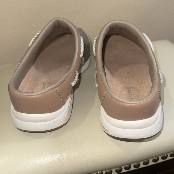 Easy Spirit mules. Size 12 W - Picture 4 of 8